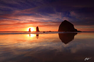 B105 Sunset Haystack Rock, Cannon Beach, Oregon