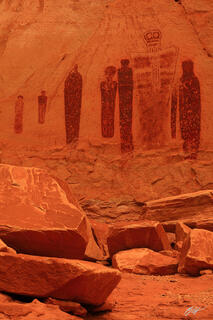 D346 The Great Ghost Petroglyphs, Horsehoe Canyon, Utah