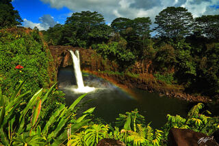 H052 Rainbow in Rainbow Falls, Big Island, Hawaii