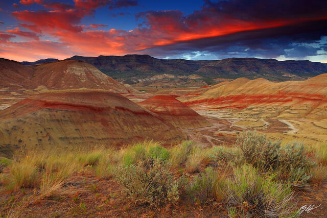 M257 Sunset Over the Painted Hills, Oregon  print