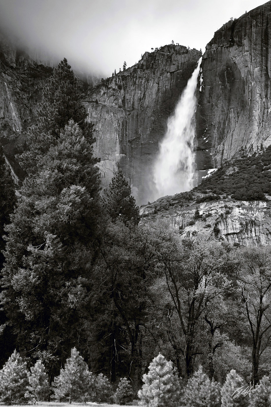 Yosemite Falls in Yosemite National Park in California
