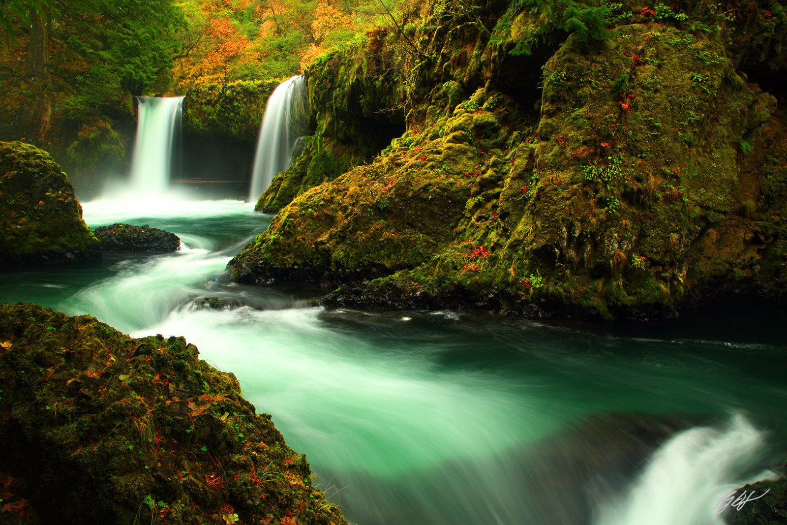The Emerald Green Water of Spirit Falls in Fall in the Columbia River Gorge in Washington