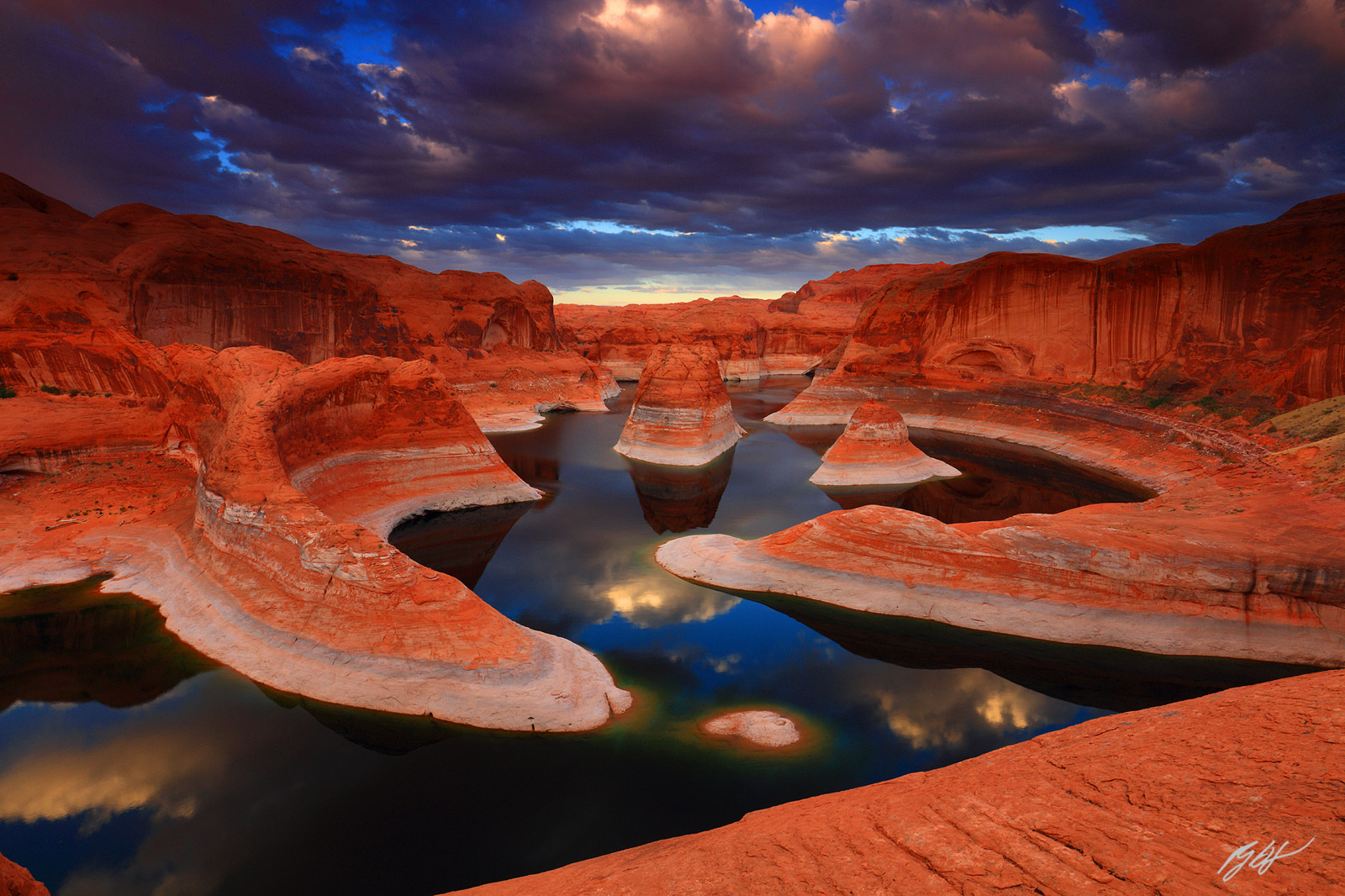 Sunset over Reflection Canyon on Lake Powell in the Glen Canyon National Recreation Area in Utah