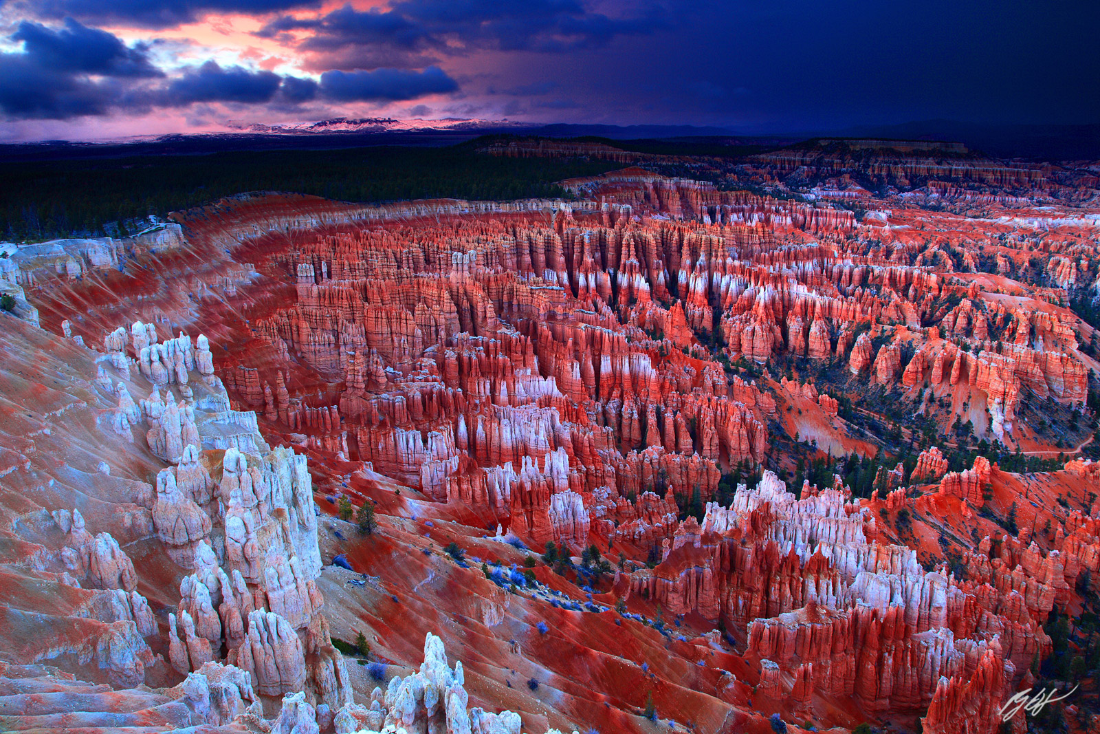 Sunset over the Hoodoos from Inspiration Point in Bryce Canyon National Park in Utah