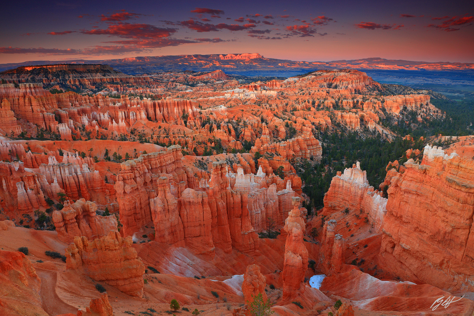 Sunset from Sunset Point in Bryce Canyon National Park in Utah
