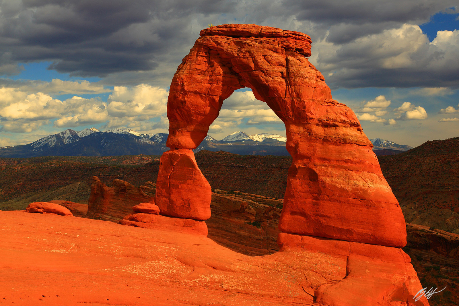 Afternoon Light on the Delicate Arch in Arches National Park in Utah