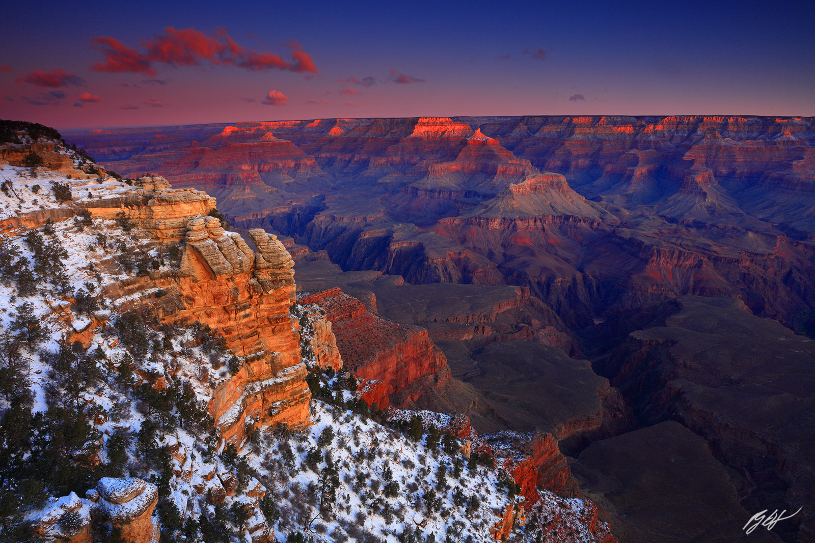 Sunrise and Fresh Snow from the South Rim of the Gand Canyon in Grand Canyon National Park in Arizona
