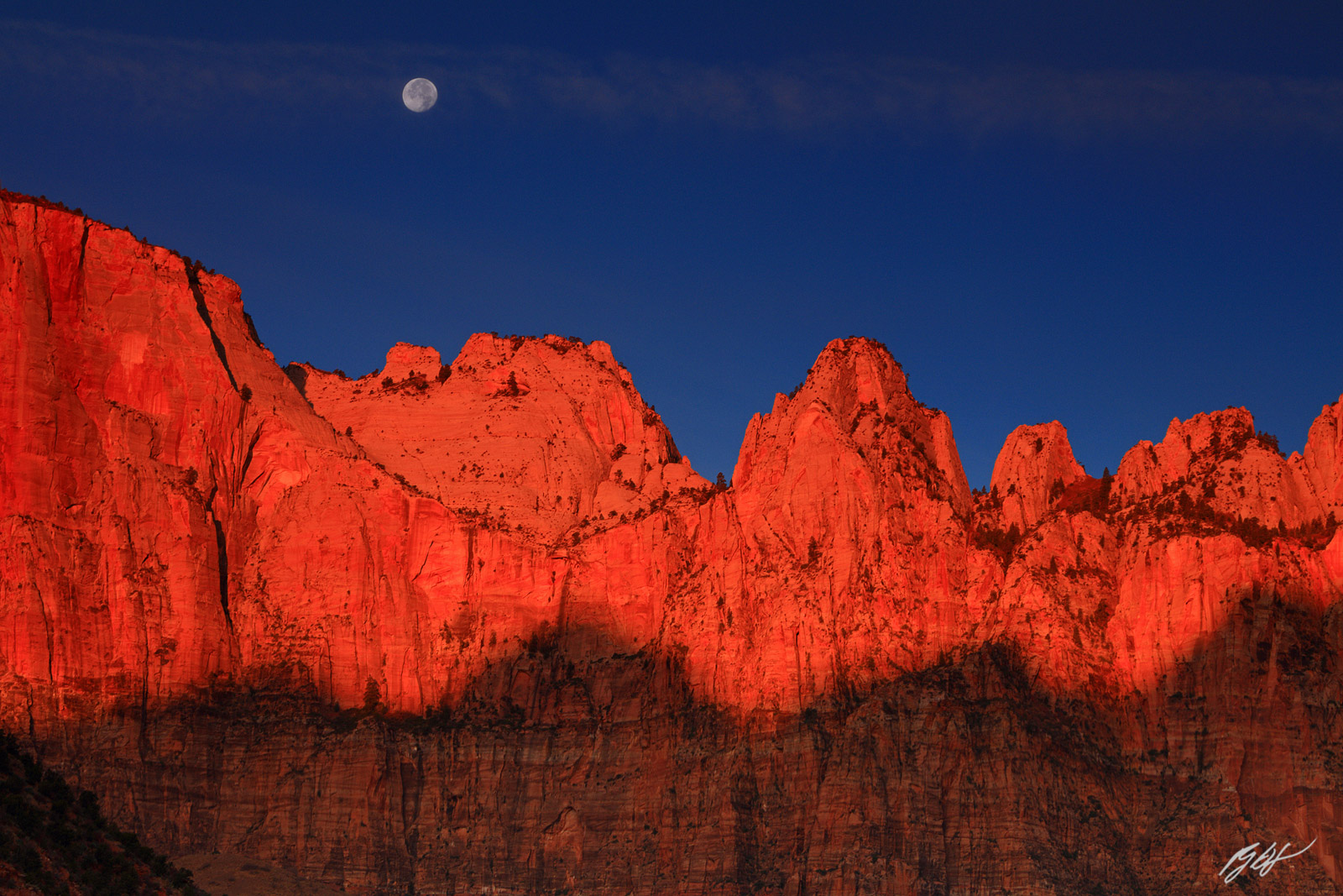 Sunrise Tower of the Virgin and the Moon in Zion National Park in Utah
