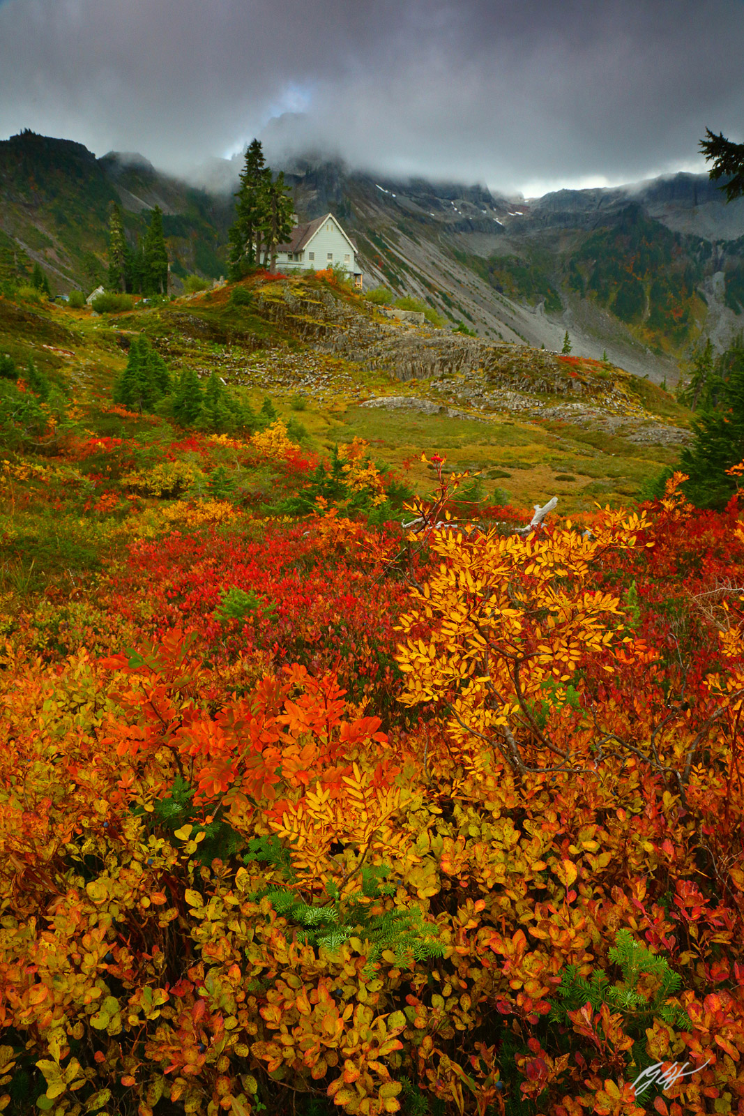 Fall Color and the Heather Meadows Visitor Center in the Mt Baker Snoqualmie National Forest in Washington