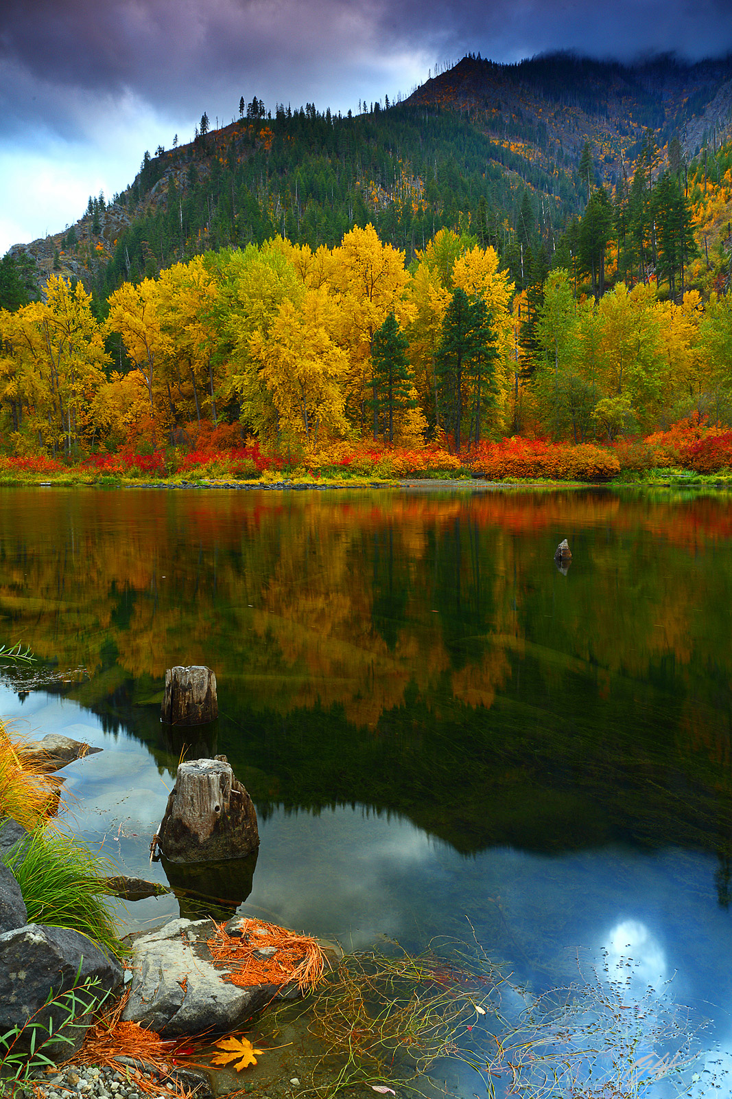 Fall Color Reflected in Jolanda Lake in Tumwater Canyon in Washington