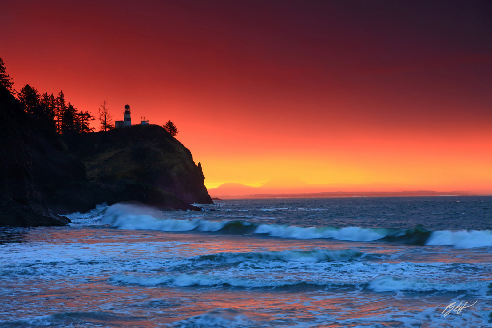 Sunrise With the Cape Disappointment Lighthouse in Cape Disappointment State Park in Washington