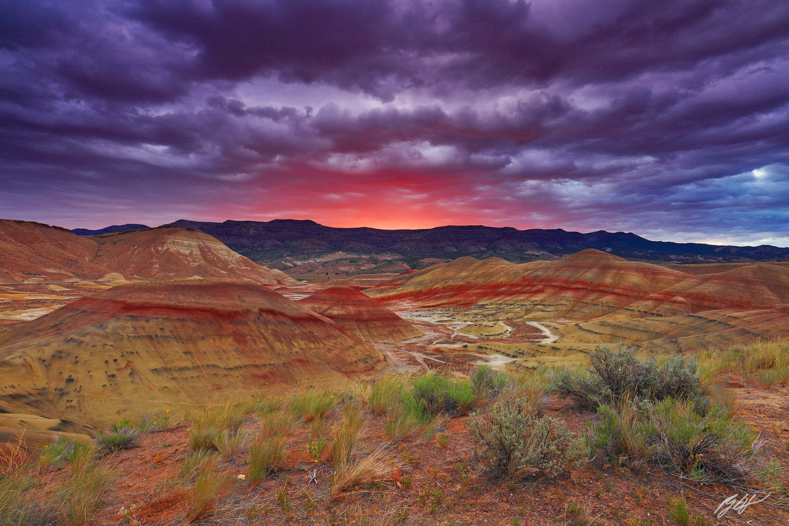 Sunrise over the Painted Hills in John Day Fossil Beds National Monumnet in Oregon
