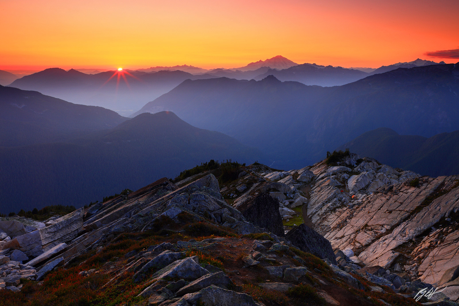 Sunset Mt Baker in the north Cascades, Nort Cascades National Park in Washington