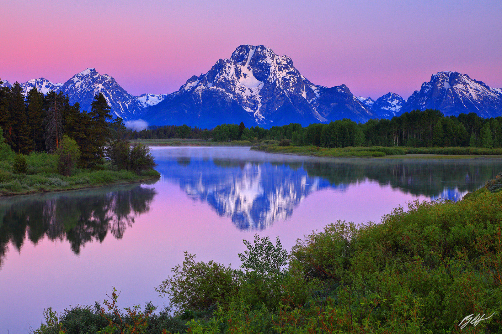 Sunrise Grand Tetons from Oxbow Bend in Grand Teton National Park in Wyoming