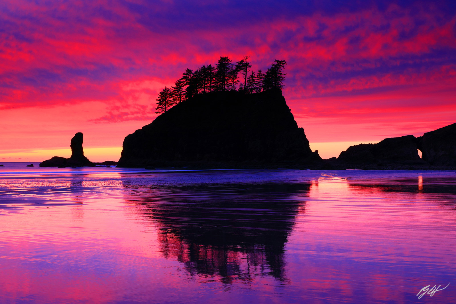 Sunset from Second Beach in Olympic National Park in Washington