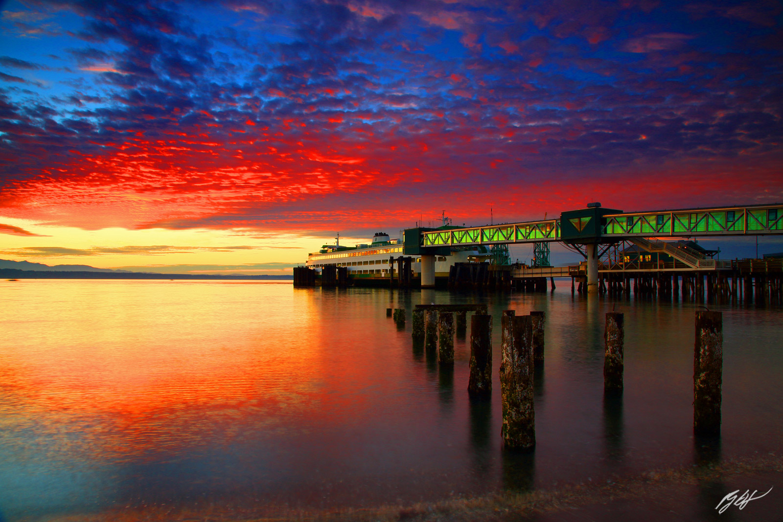 Sunset Edmonds Ferry at Dock, Edmonds Beach, Washington