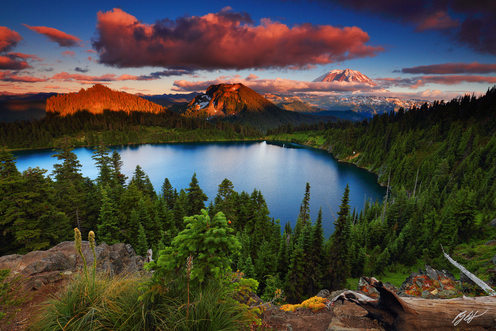 Sunset Mt Rainier and Summit Lake in the Clearwater Wilderness, Washington