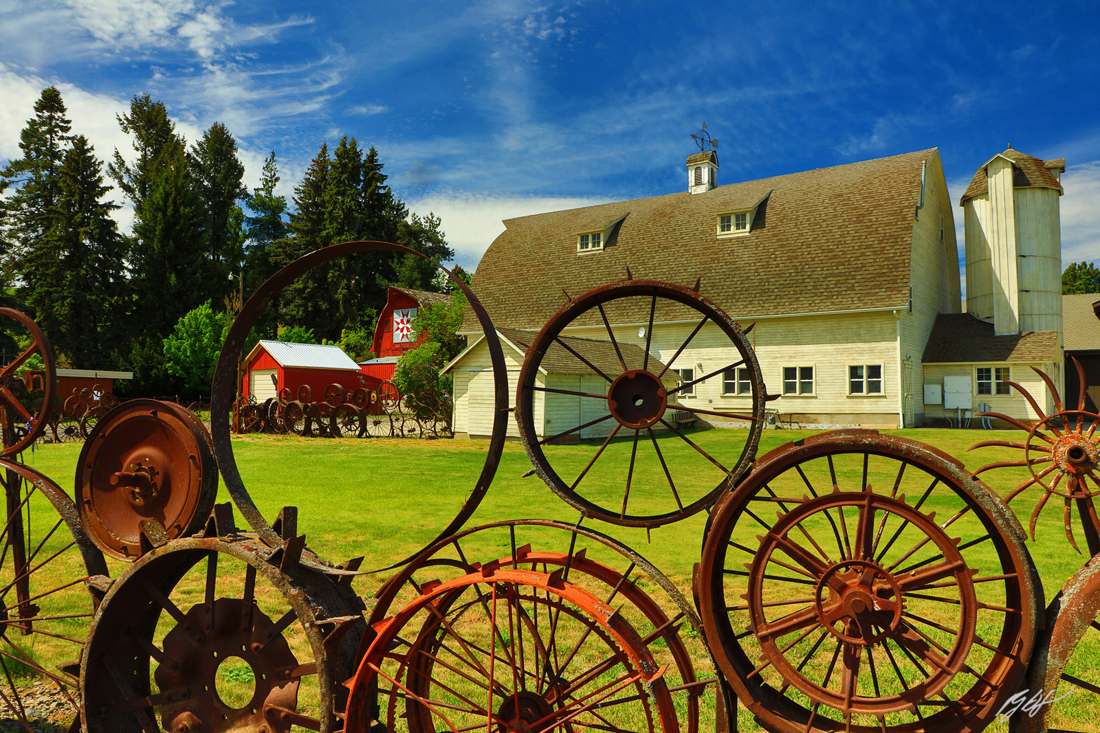 Wagon Wheel Art Barn in Union Town, Washington