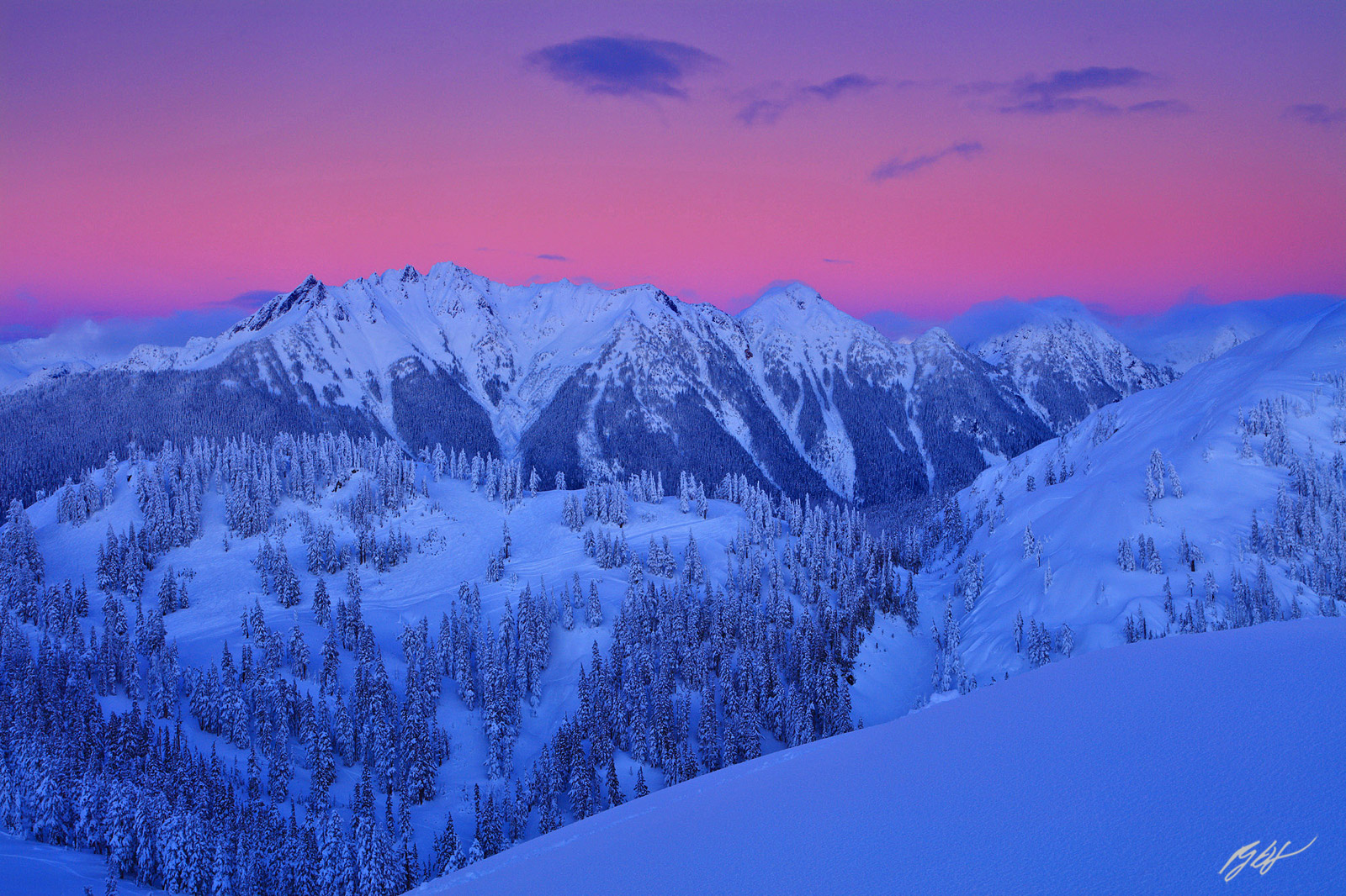 Winter Sunset North Cascade from Artist Ridge in the Mt Baker National Recreation Area in Washington