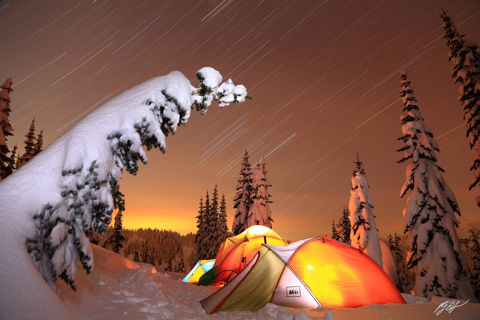 Star Trails and Winter Camp in Mt Rainier National Park in Washington