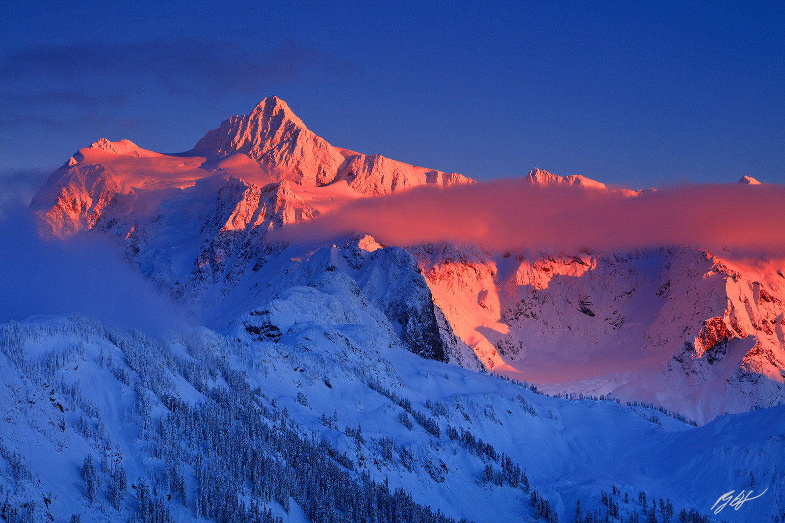 Winter Sunset on Mt Shuksan from Artist Ridge in the mt Basker National Recreation Area in Washington