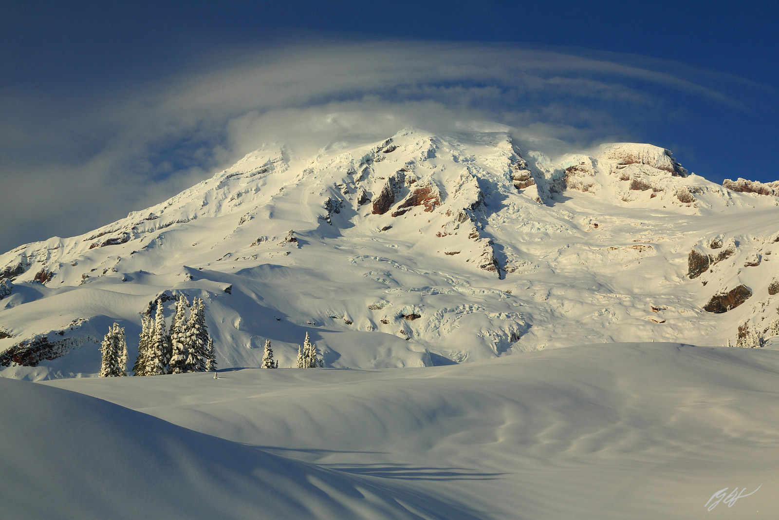 Lenticular Cloud with Mt Rainier in Winter from Mt Rainier National Park in Washington